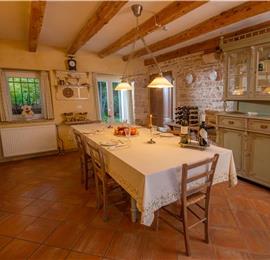 5 Bedroom Istrian Villa Estate with Large Pool and Gardens near Barban, Sleeps 12